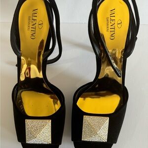 New Valentino Garavani One Stud Ankle-Strap Sandal pump EU 40